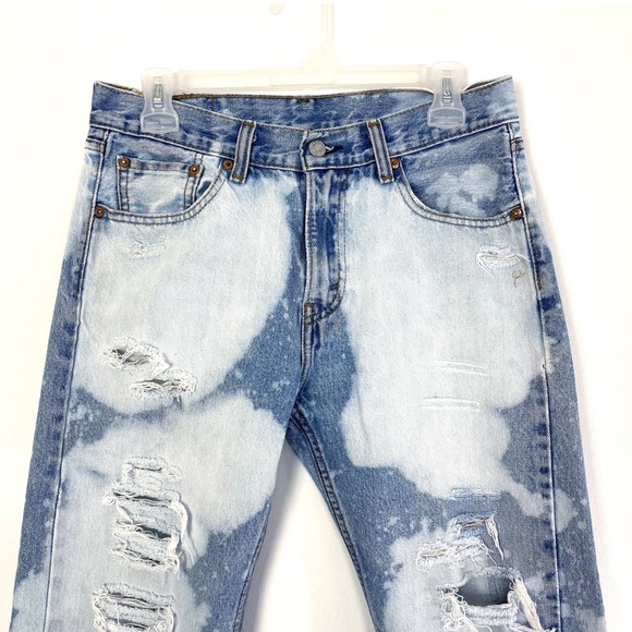 Levi’s 90s Style Cow Print Bleach & Destroyed Jean - Picture 3 of 9